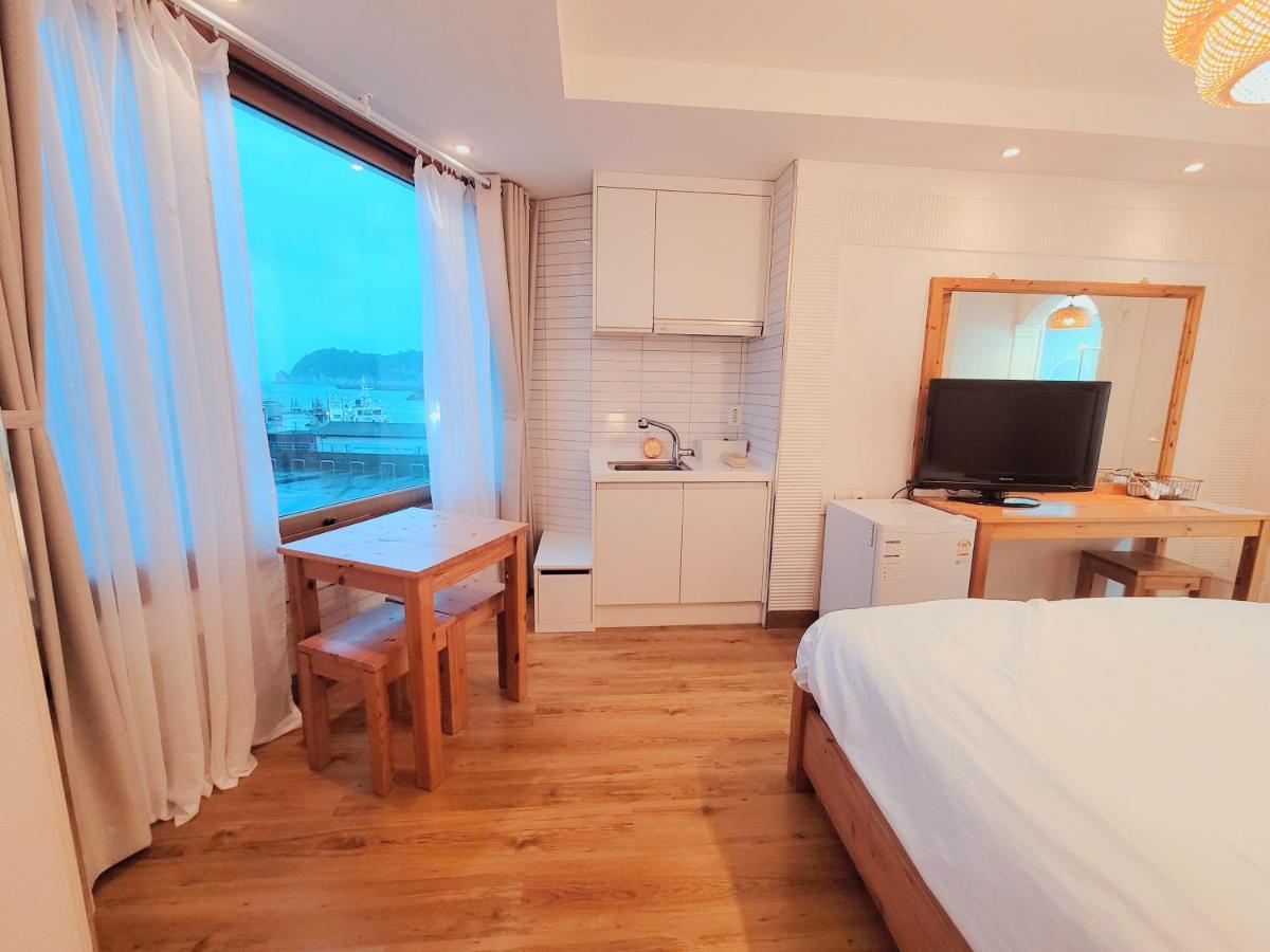 Seogwiporto Villa Buitenkant foto