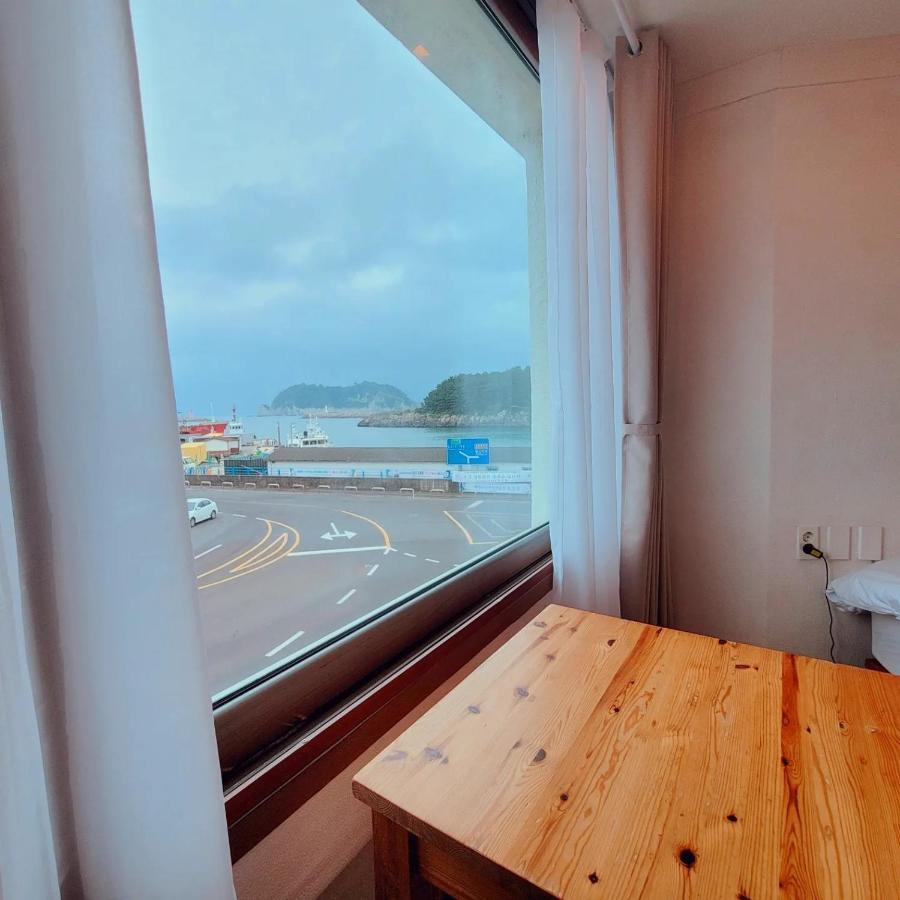 Seogwiporto Villa Buitenkant foto