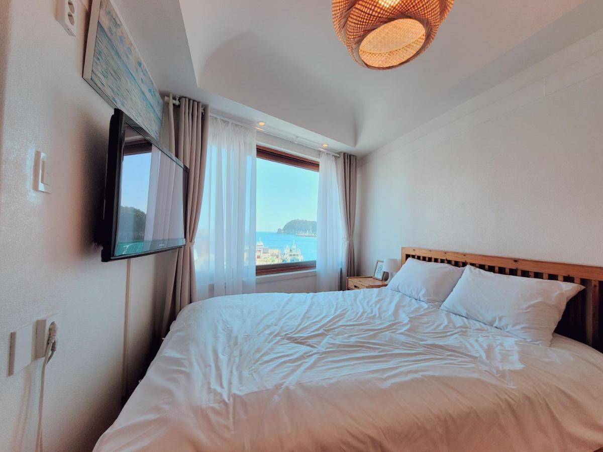 Seogwiporto Villa Buitenkant foto
