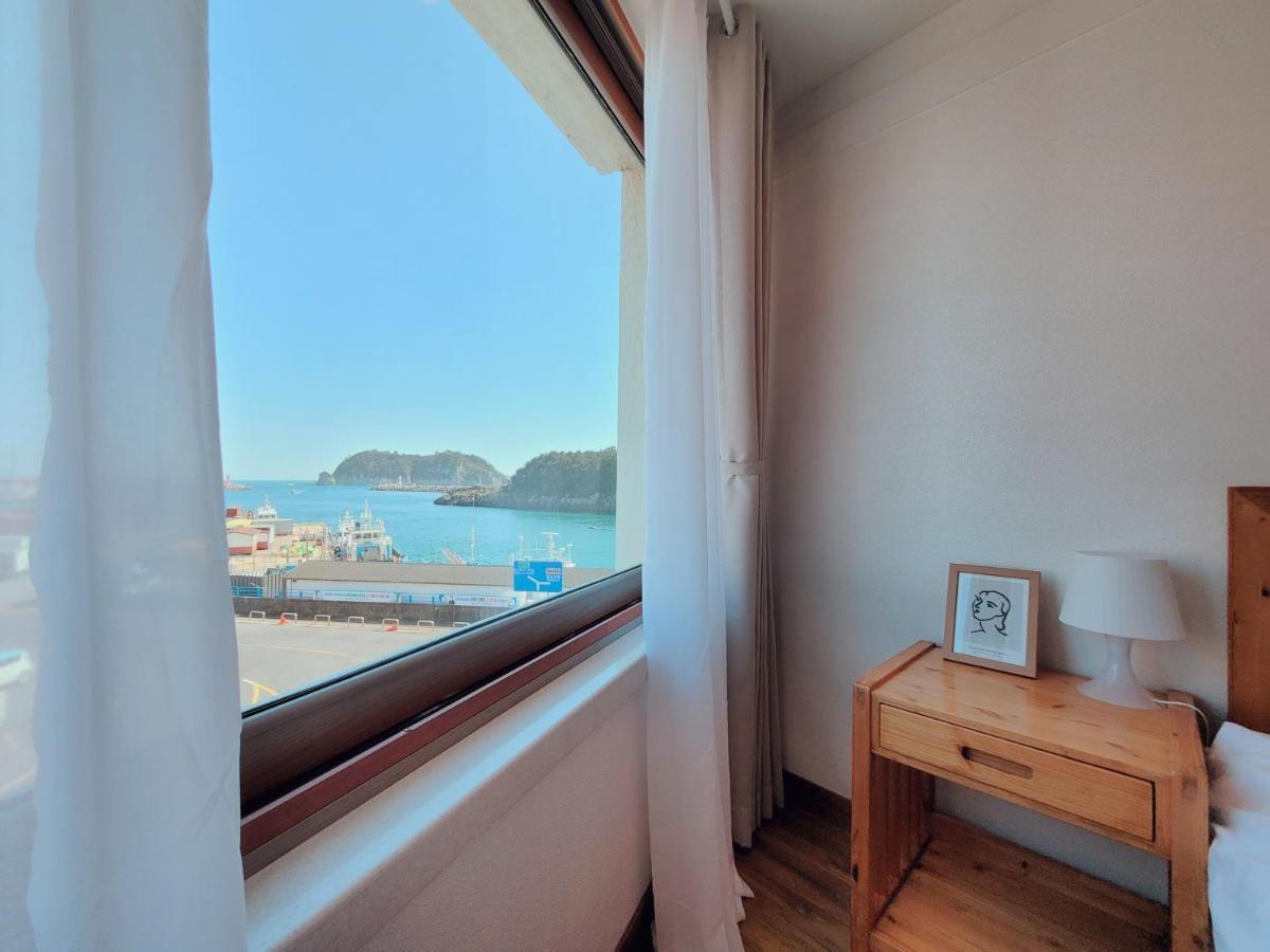 Seogwiporto Villa Buitenkant foto