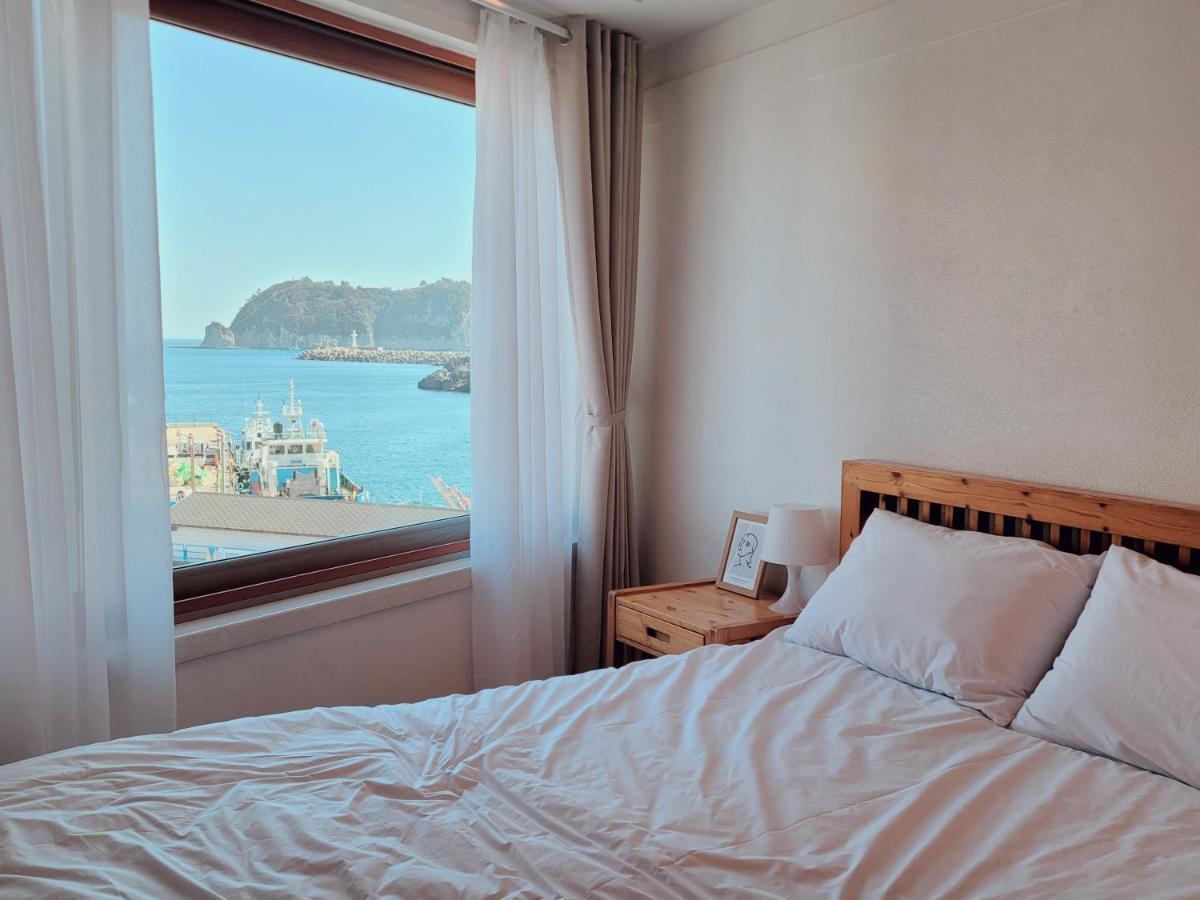 Seogwiporto Villa Buitenkant foto