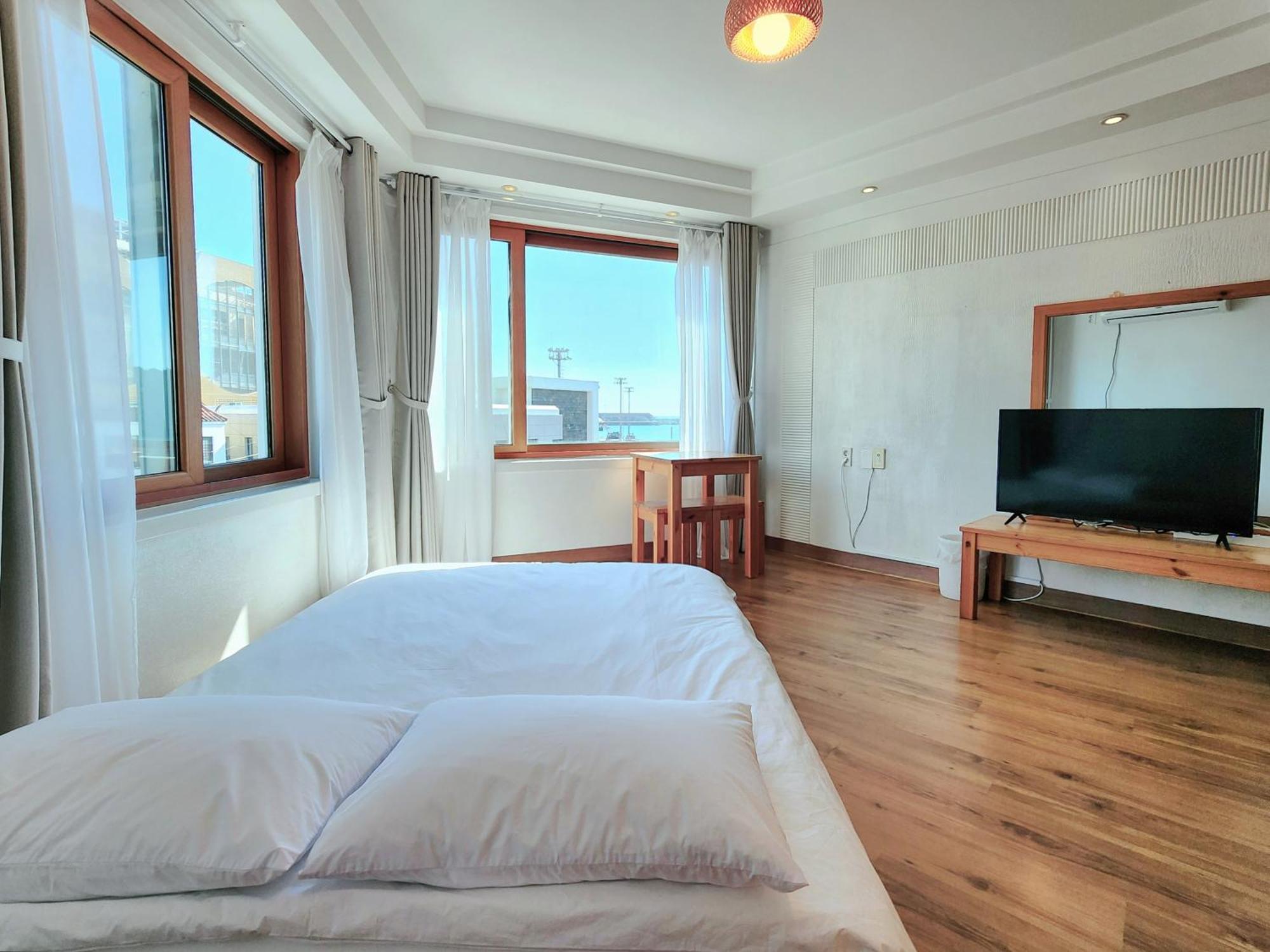 Seogwiporto Villa Buitenkant foto